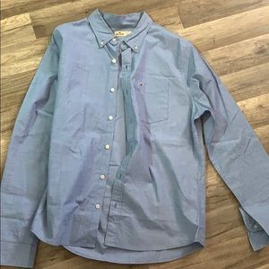 Men’s light blue dress shirt